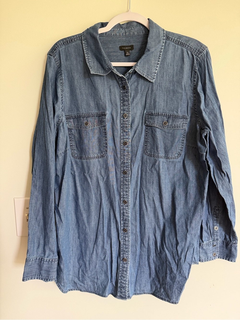 Talbots Light Wash Denim Button-Up Shirt - Blue Chessi Casual Layers Classic